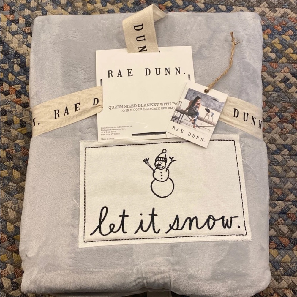Rae Dunn Queen Blanket